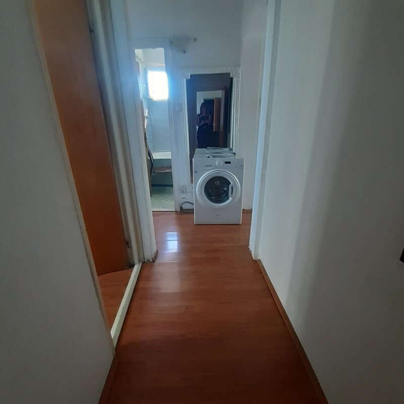 Drumul Taberei, Romancierilor.